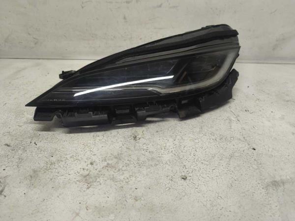 PHARE GAUCHE TESLA - Vue 1